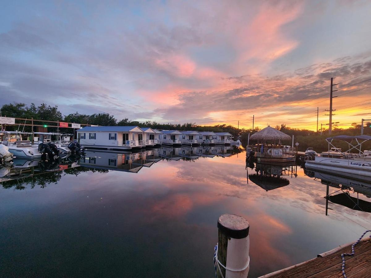 Aqua Lodges At Hurricane Hole Marina Stock Island Exterior foto